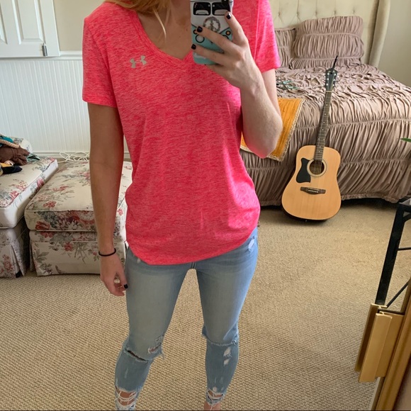 Under Armour Tops - Pink Under Armour Top